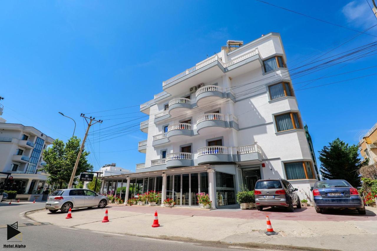 Hotel Alpha Sarande Bagian luar foto